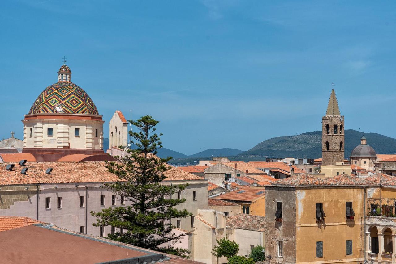 Amazing Views Of Alghero Old Town And The Sea Buitenkant foto