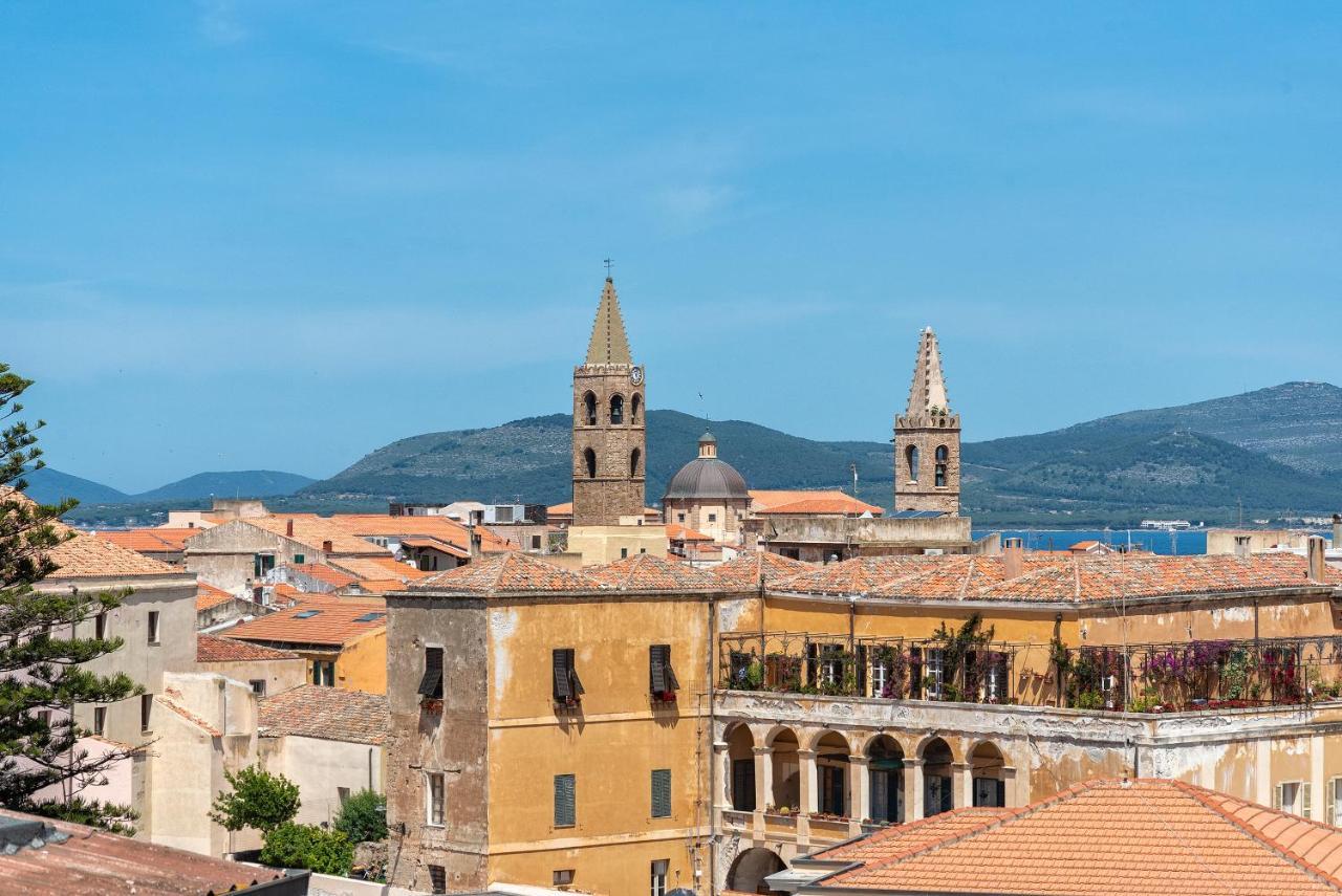 Amazing Views Of Alghero Old Town And The Sea Buitenkant foto