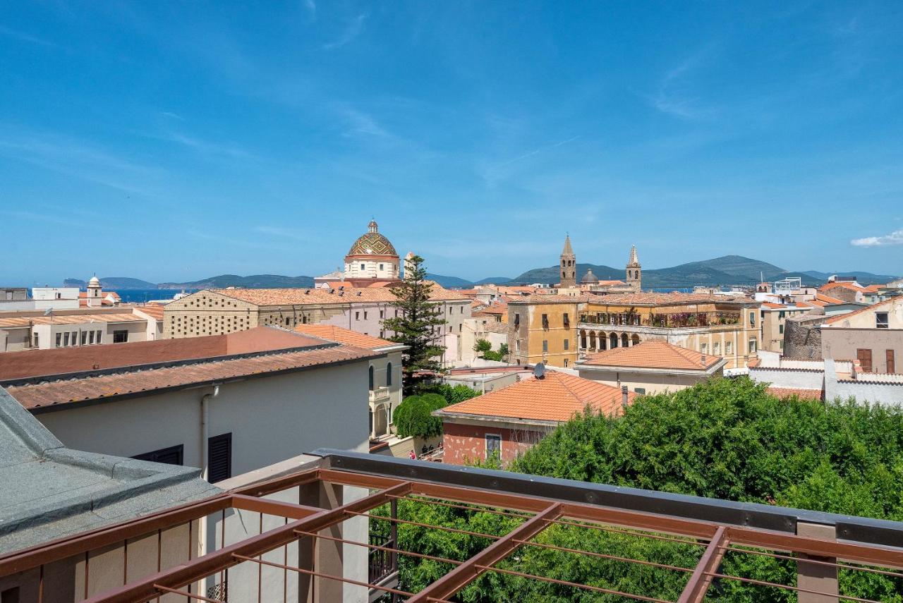 Amazing Views Of Alghero Old Town And The Sea Buitenkant foto